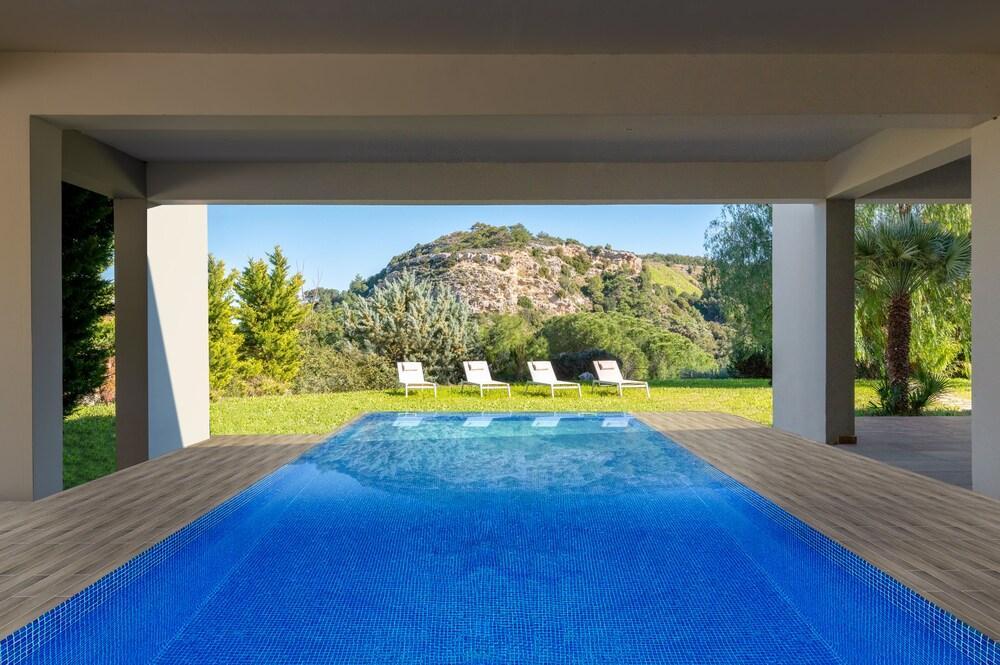 Ixian Hilltop Villa Ialysos  Exterior photo